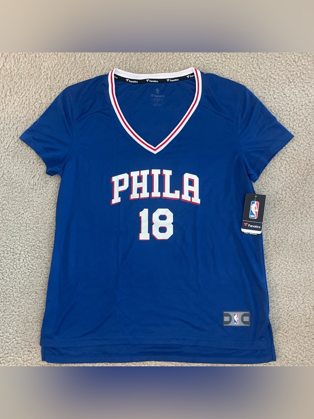 Philadelphia 76ers NBA PHILA 18 Blue V-Neck Short Sleeve Shirt women’s size L